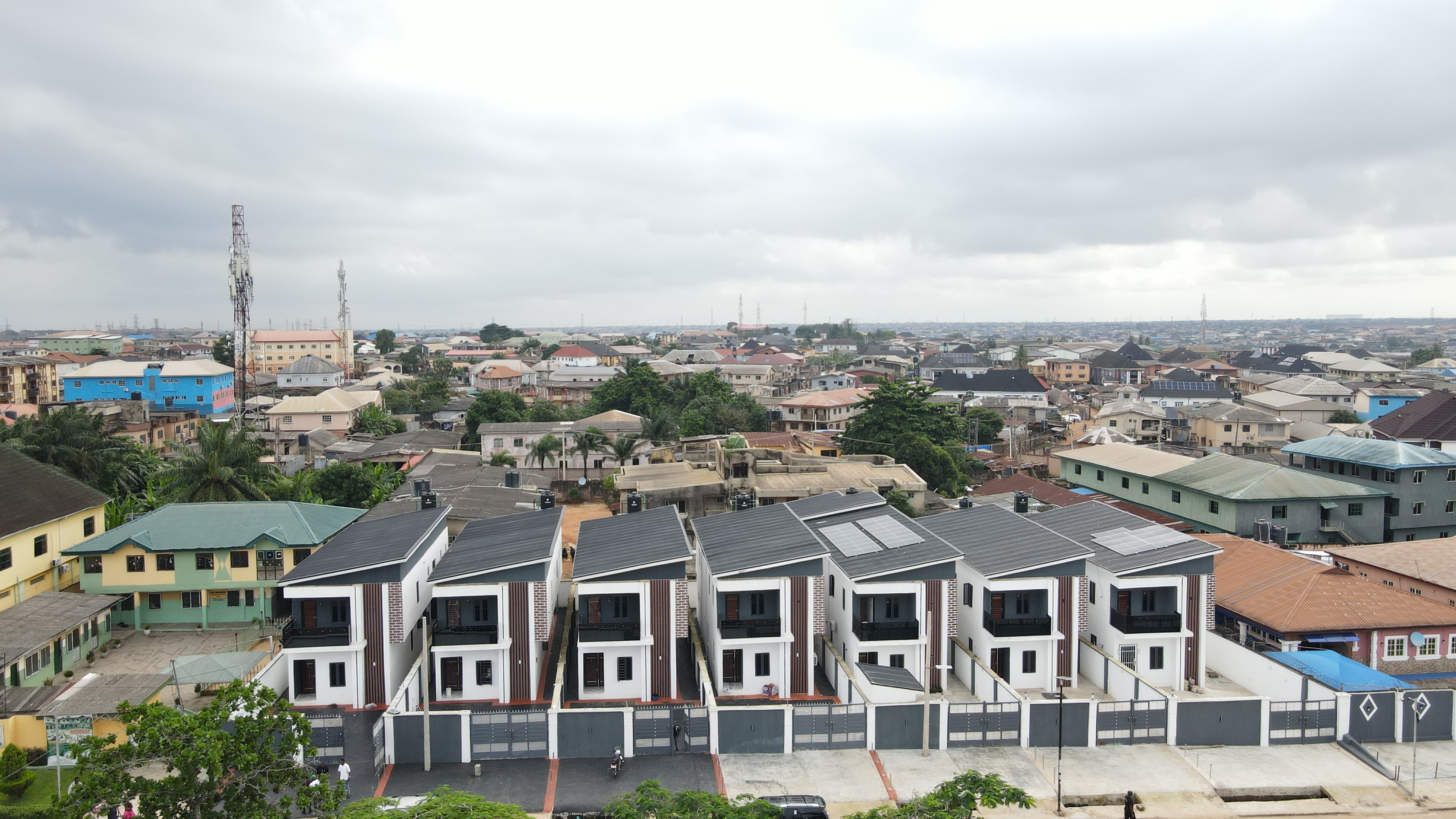 4 bedroom duplex in Abesan estate,Alimosho